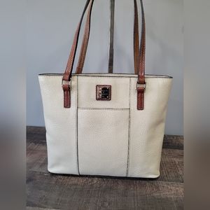 Dooney and Bourke shoulder tote bag